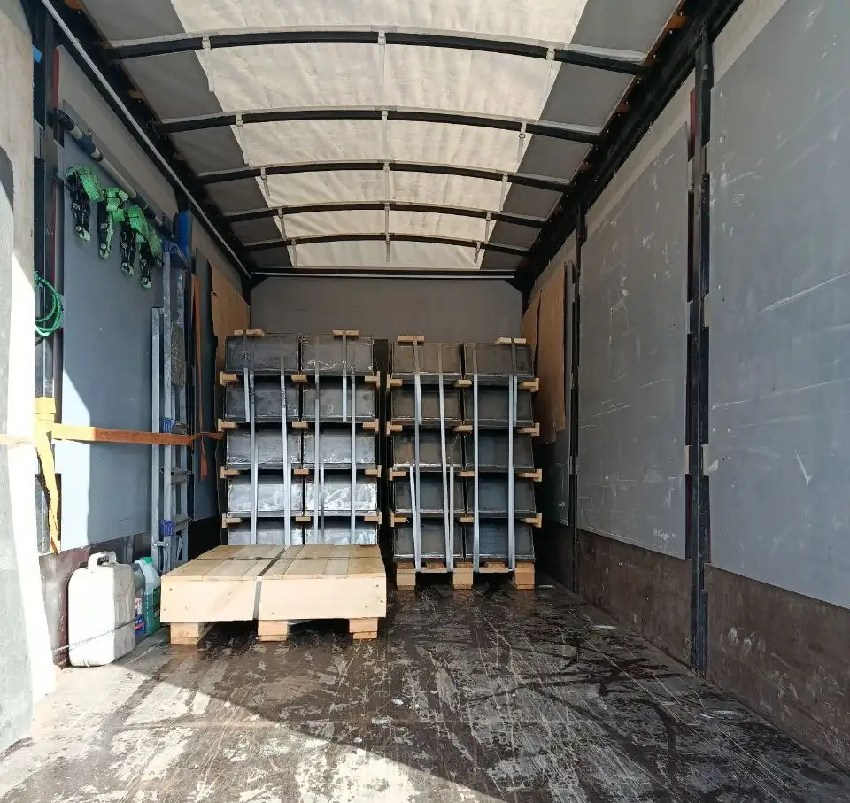 Отгружена партия ковшей элеватора 400×236×4 для промышленного оборудования